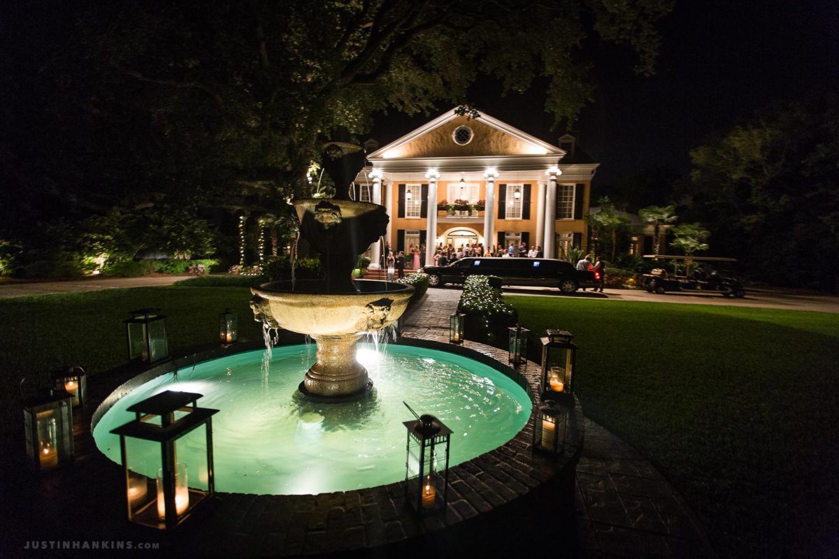 Photographs from Candis & Brent's Wedding at Southern Oaks Plantation in New Orleans, Louisiana. Photography by Justin B. Hankins.
http://www.justinhankins.com/